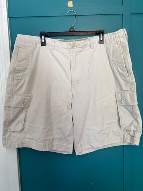 Van Heusen Men's Cargo Shorts in Light Beige 100% Cotton Size 42